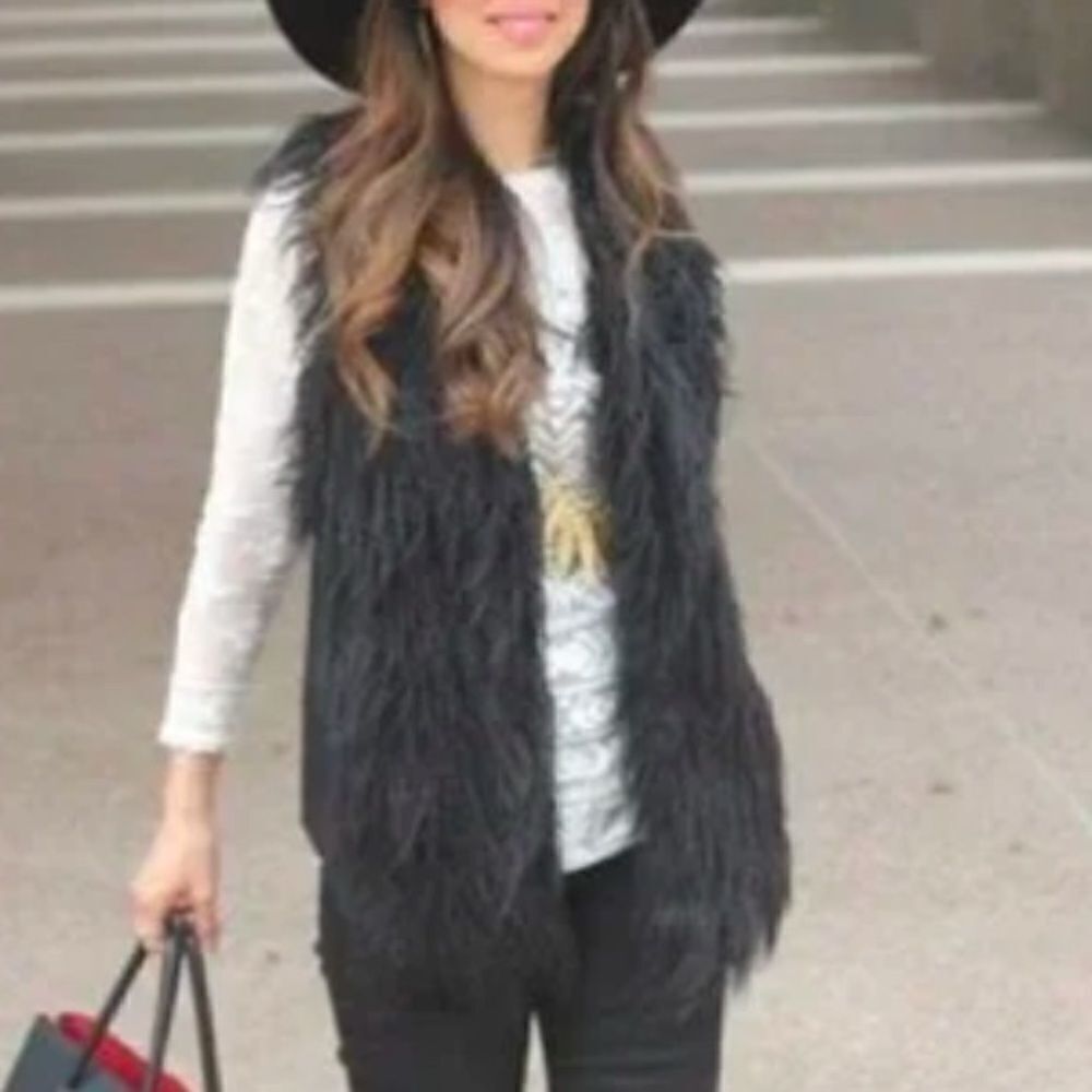 Cabi infinite Animal Faux Black Fur Open Bohemian Style Women's Vest Size M